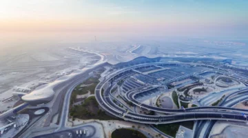 رقم قياسي تاريخي.. مطار زايد الدولي يستقبل 33 مليون مسافراً خلال عام واحد